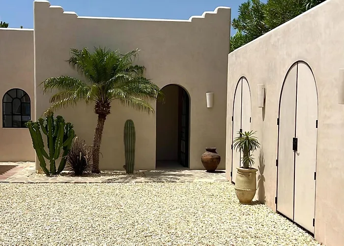 شاليه Luxury Front Boutique Hideaway With Pool - Casita Mas Tranquila كونيل ذي لا فرونتيرا