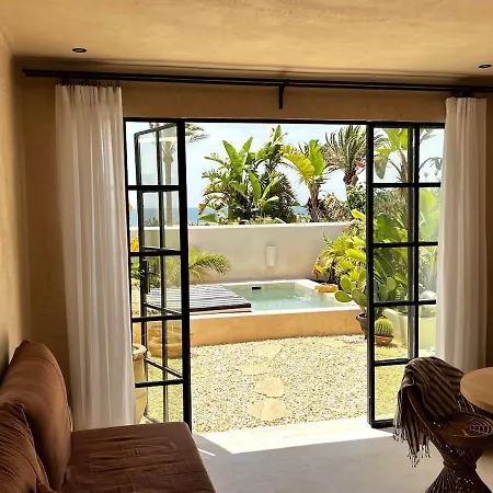 Domek alpejski Luxury Front Boutique Hideaway With Pool - Casita Mas Tranquila *